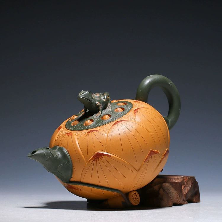 Handmade Frog Lotus Seed Teapot (420ml)